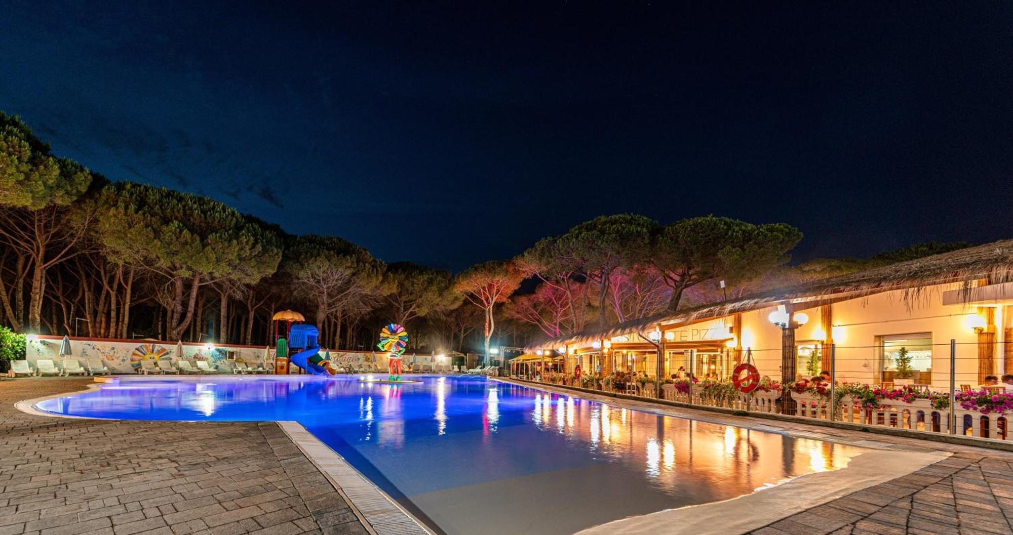 Arcobaleno Village H Marina Di Bibbona Eksteriør billede